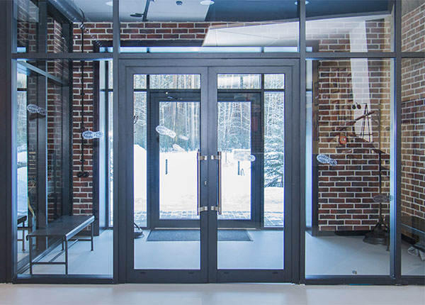 Алюминиевые двери в бизнес центр в Котельниках
