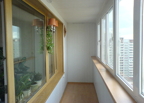 Отделка балкона ПВХ-панелями в Котельниках